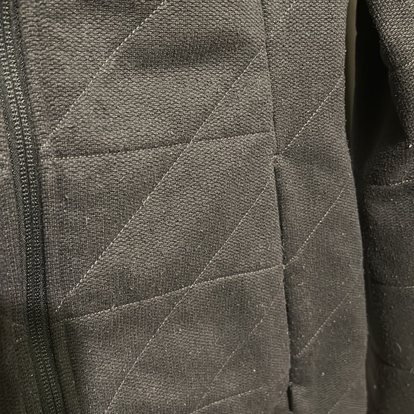 Nice Ladies’ Black & Gray North Face Jacket W/Faux Fur Lining  & is a Size Small - Picture 7 of 9